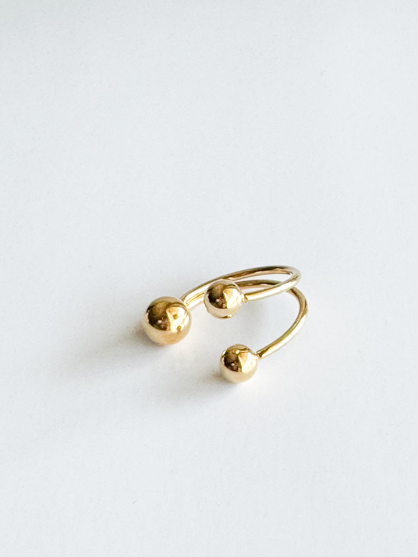 three round balls gold ring