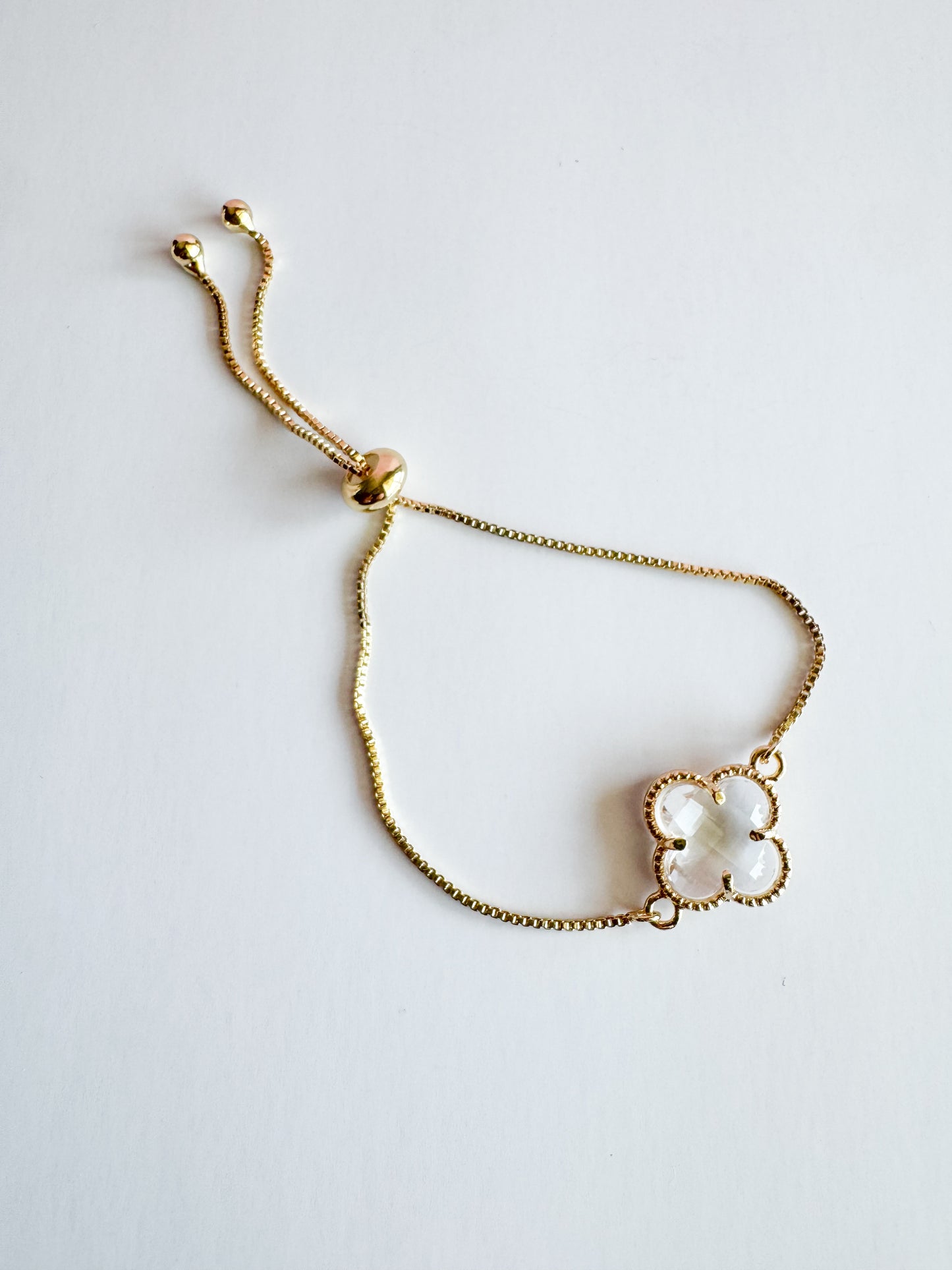 clover bracelet in clear glass