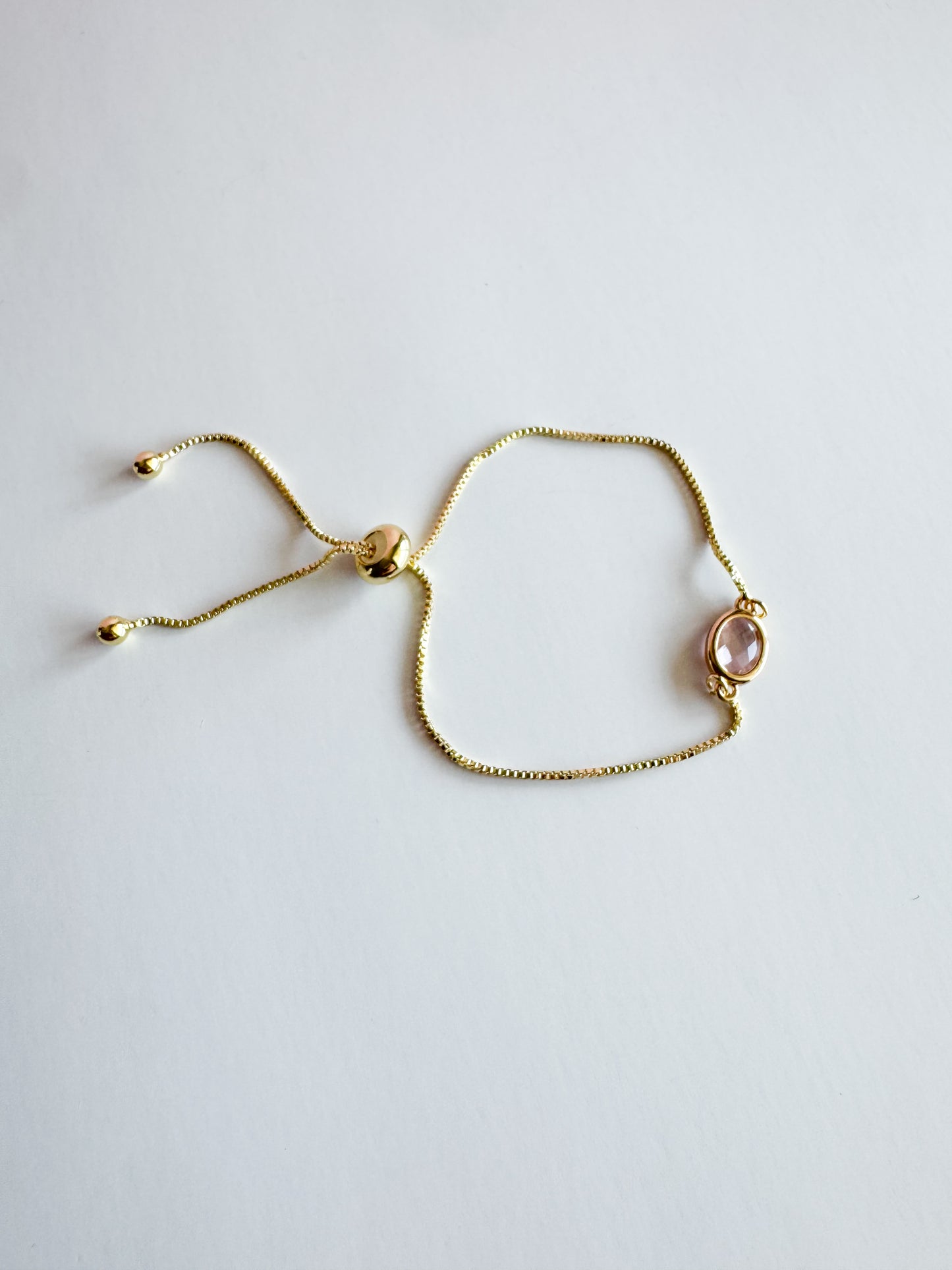 bracelet in light pink