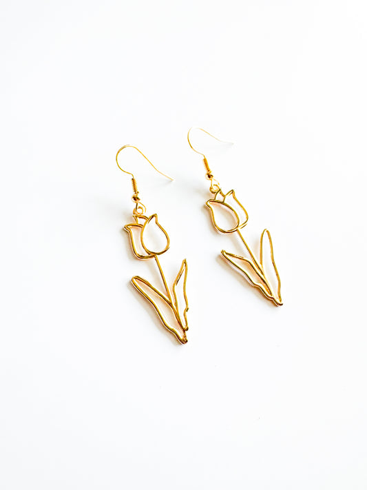 tulip earrings in gold