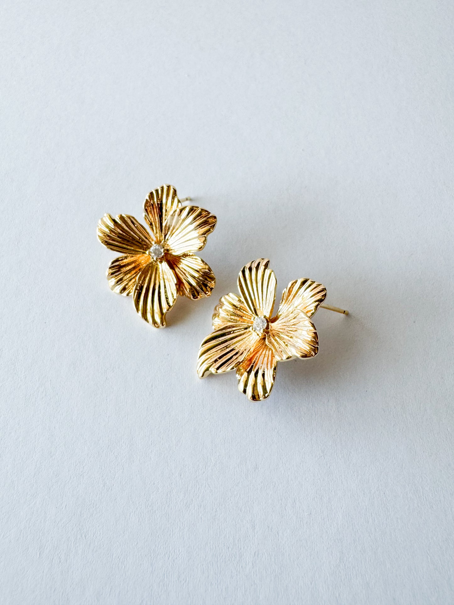 flower earrings in gold