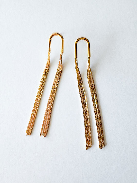 arch chain tassel earrings in gold
