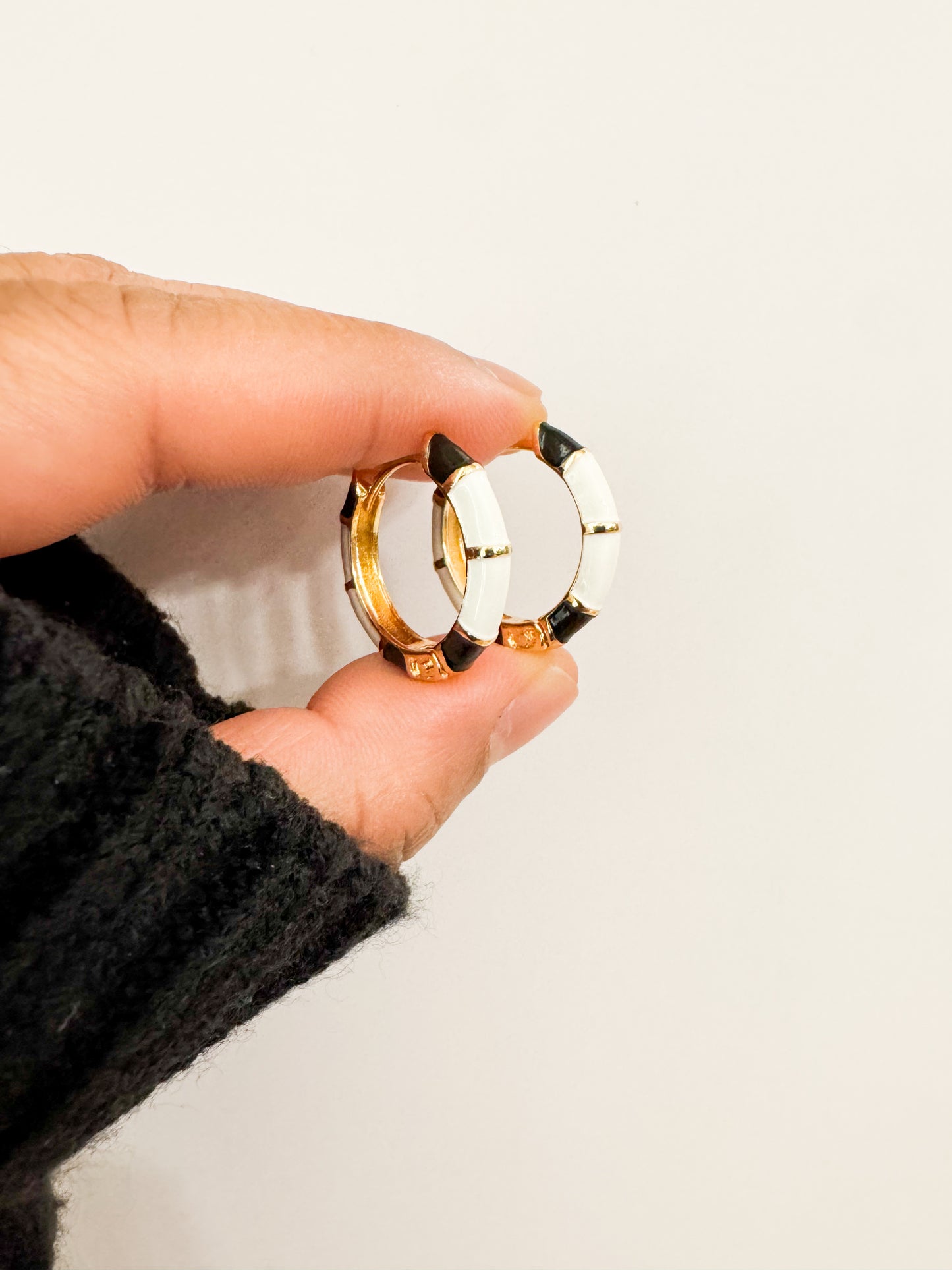 black & white enamel huggies