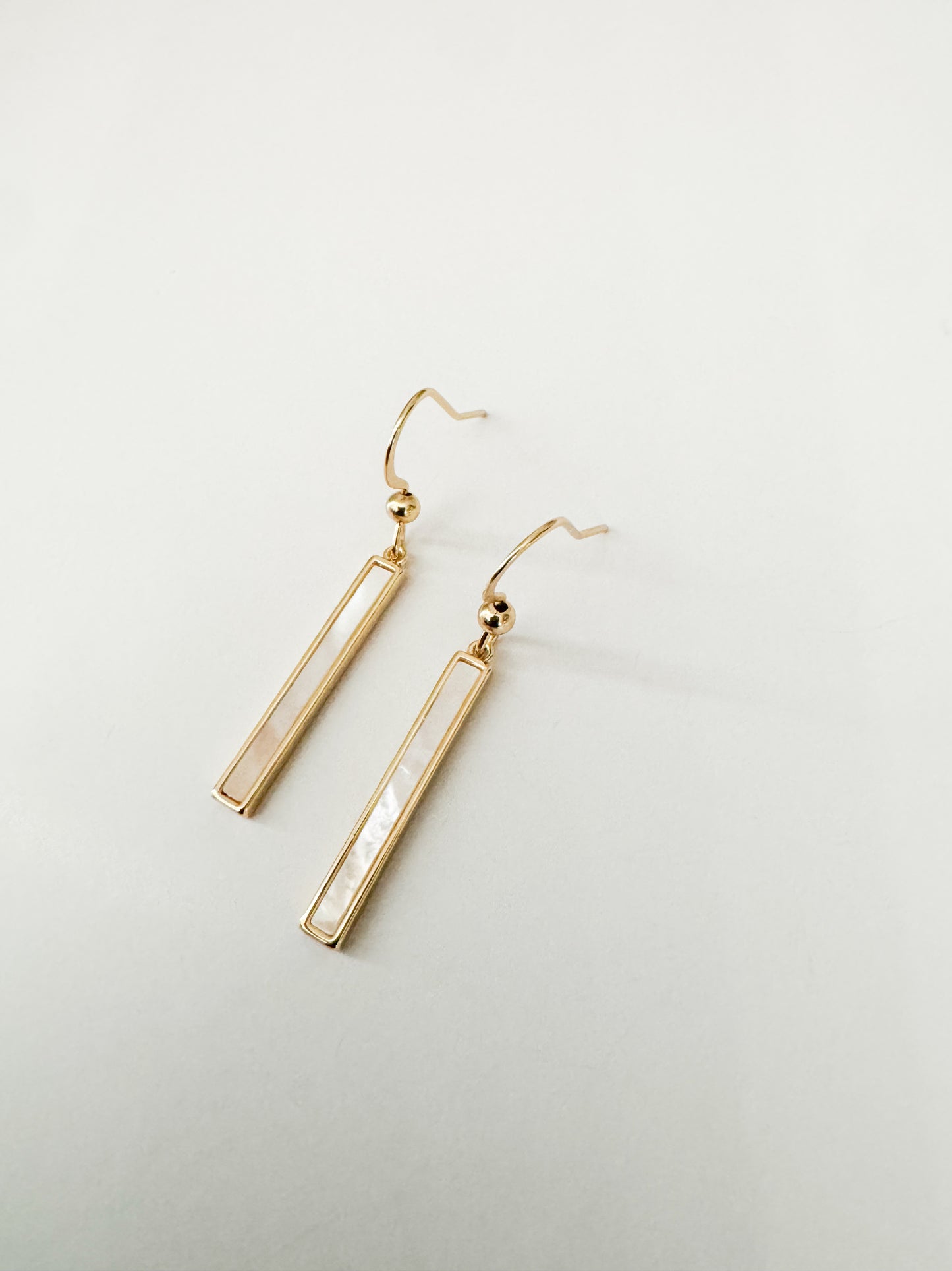 gold seashell bar earrings