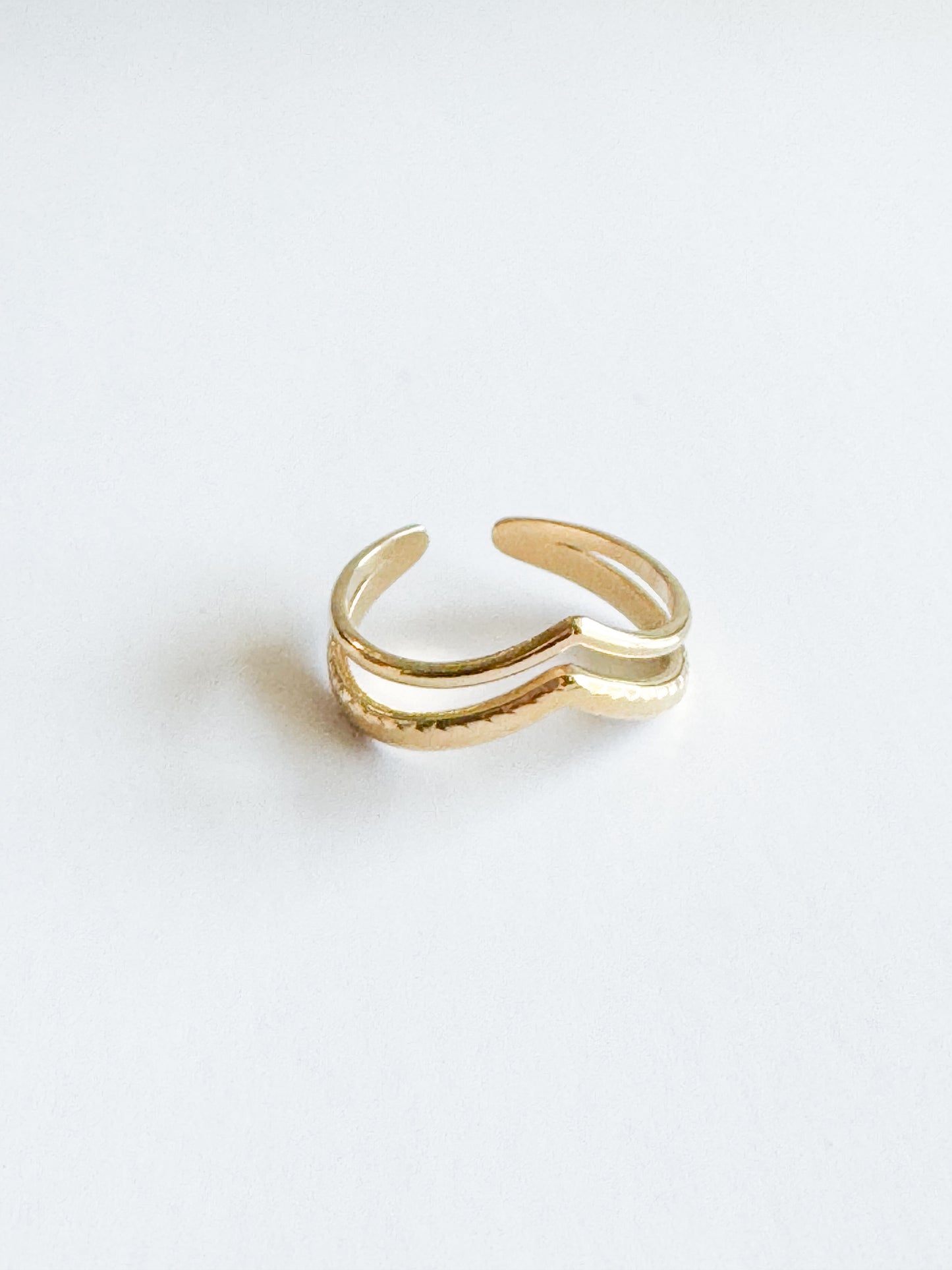 v shaped gold ring