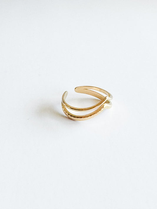v shaped gold ring