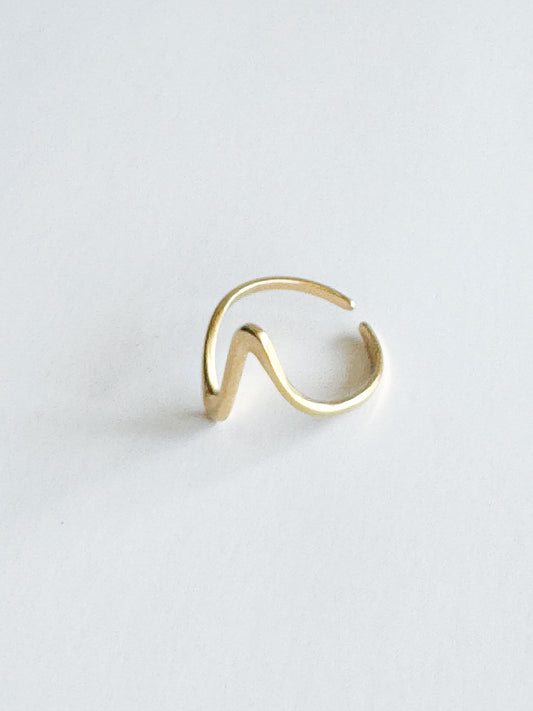wavy gold ring