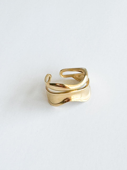 wavy gold ring