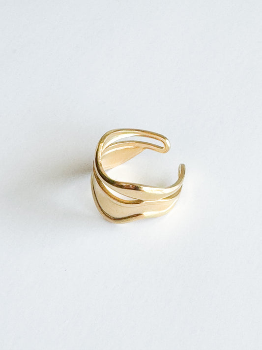 wavy gold ring