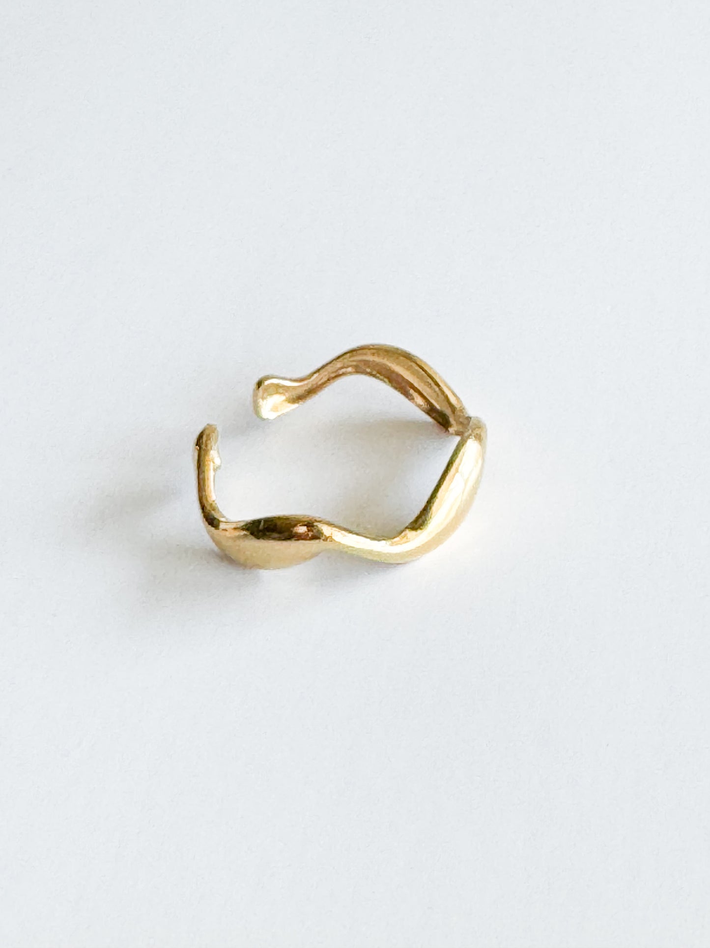 wavy gold ring