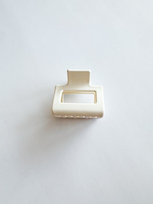 small rectangular hair claw in cream