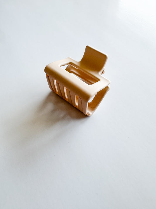 small rectangular hair claw in tan