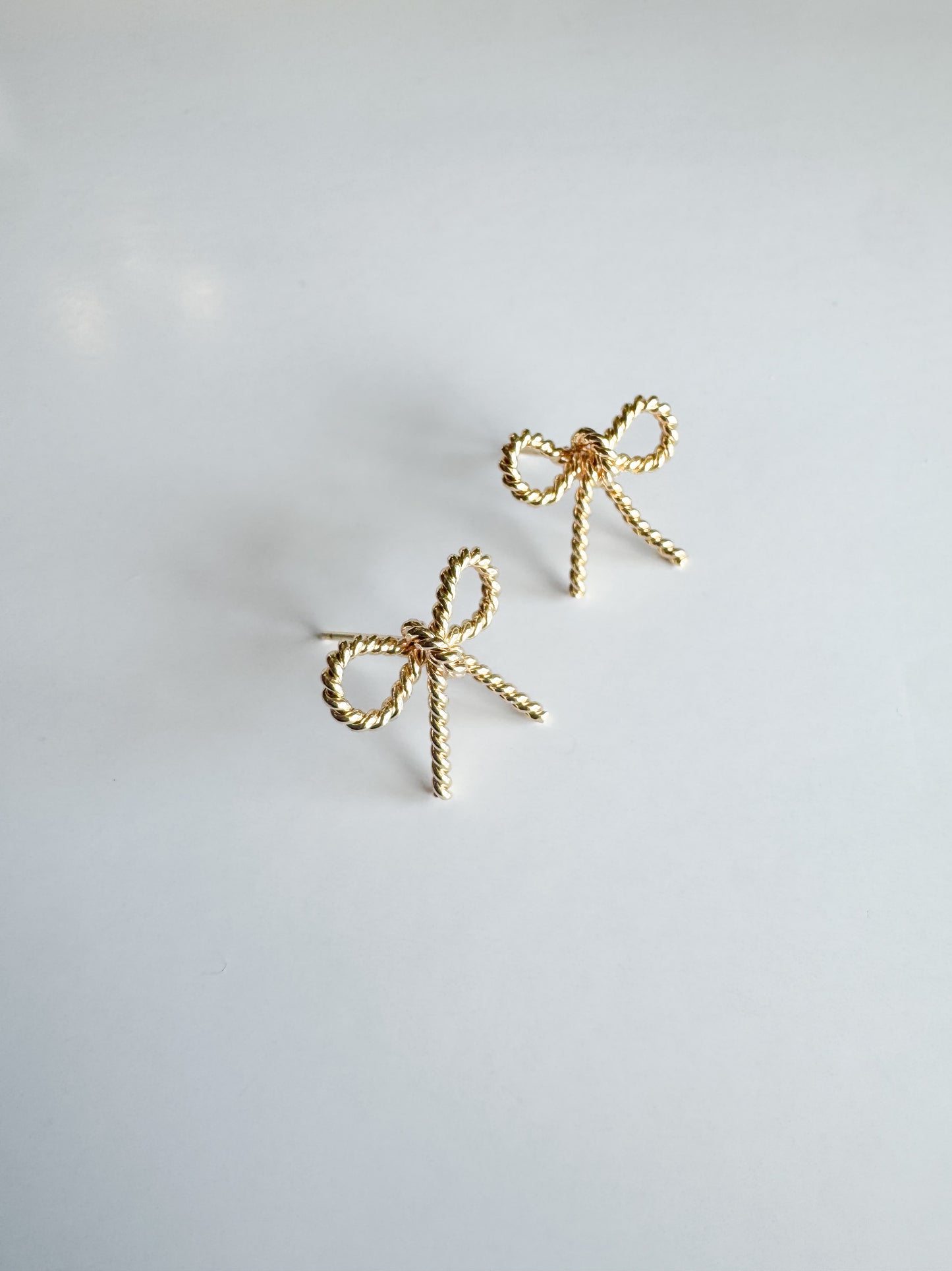 roped bow studs