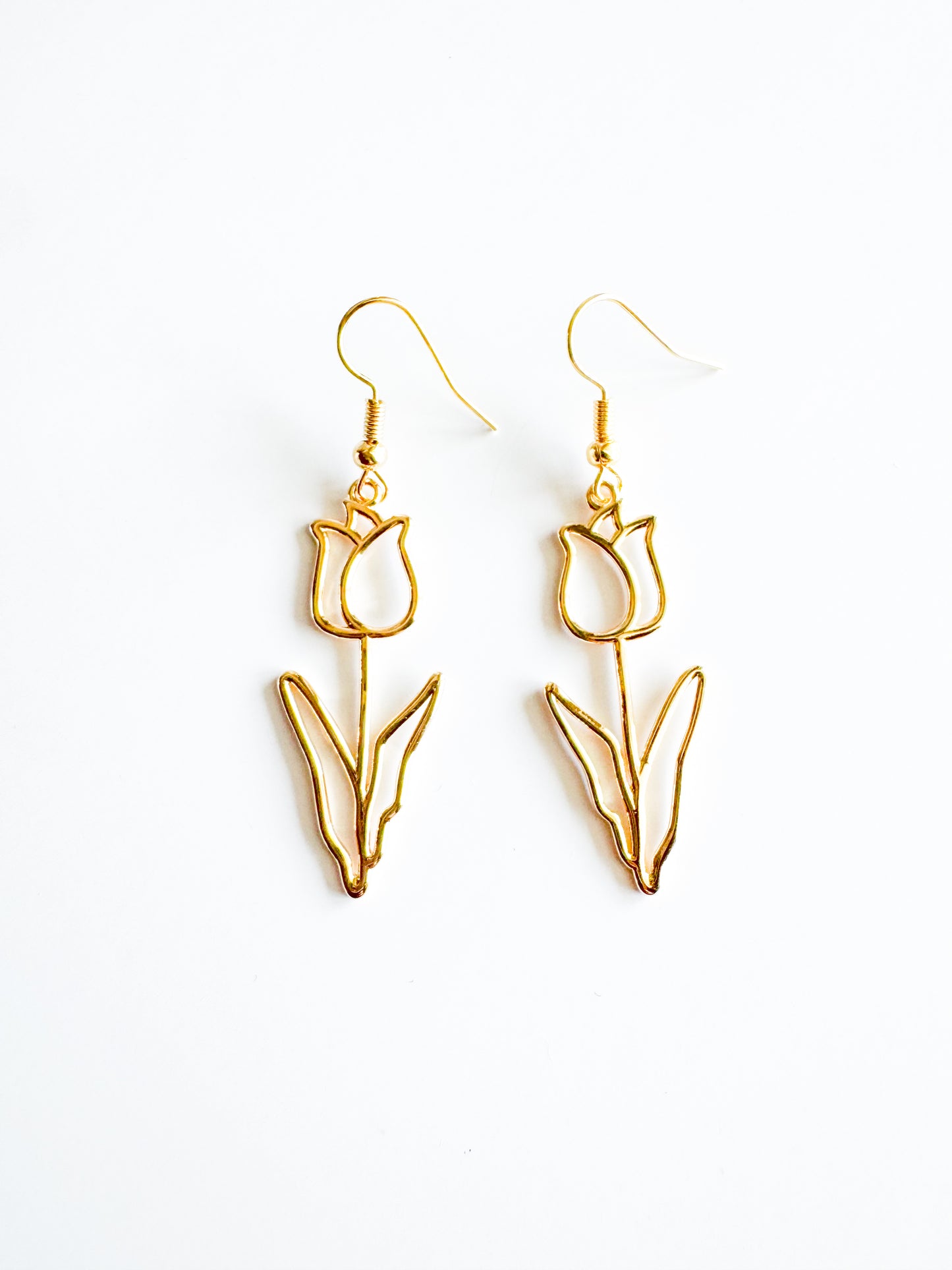 tulip earrings in gold