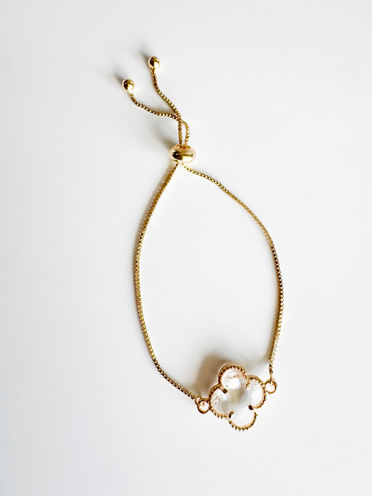 clover bracelet in clear glass