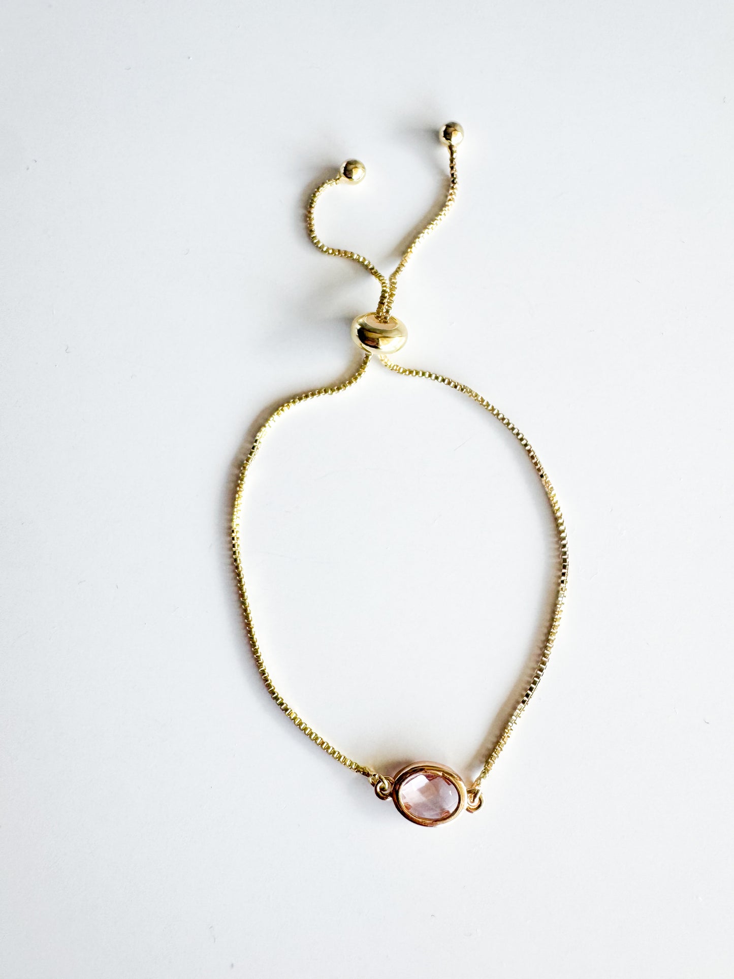 bracelet in light pink