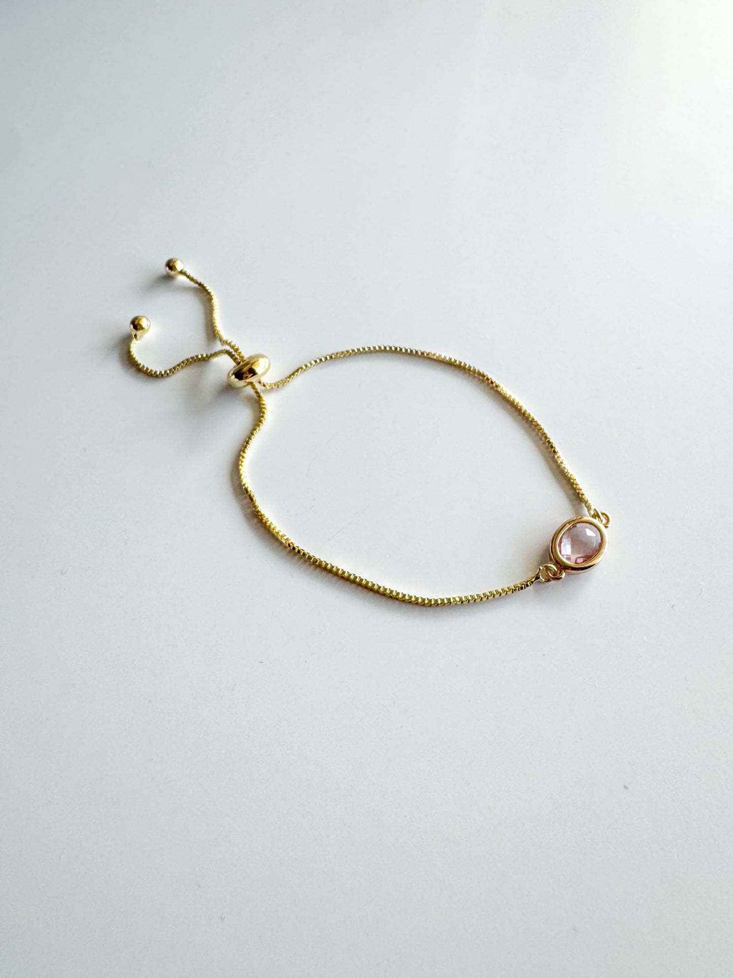 bracelet in light pink