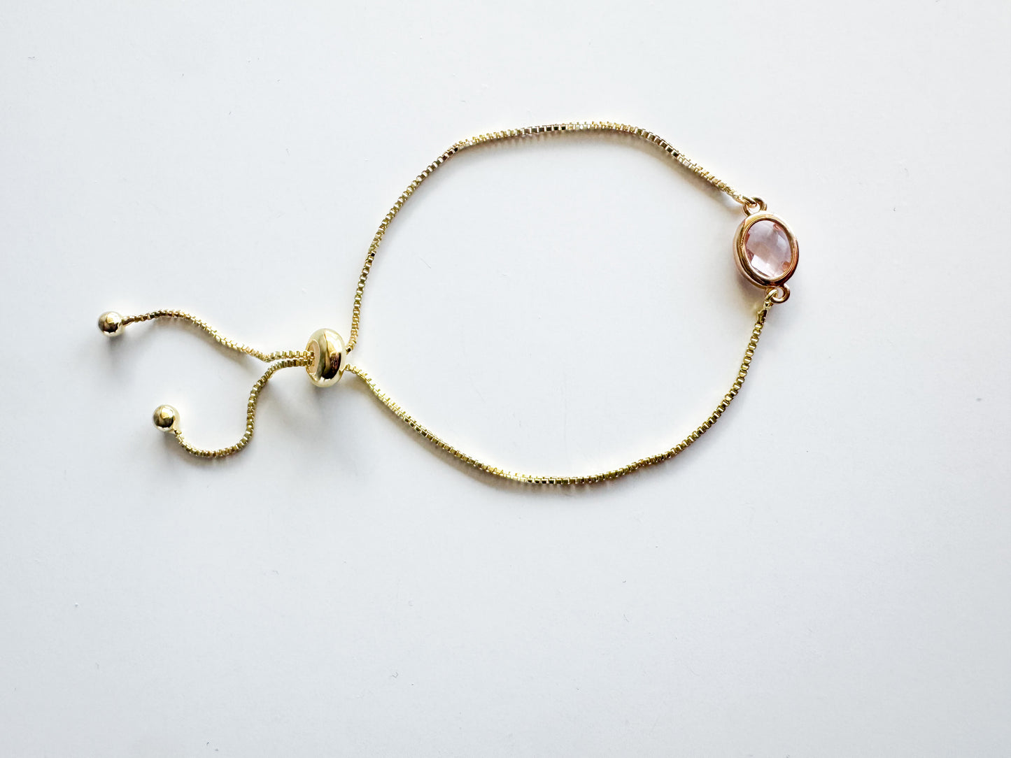 bracelet in light pink