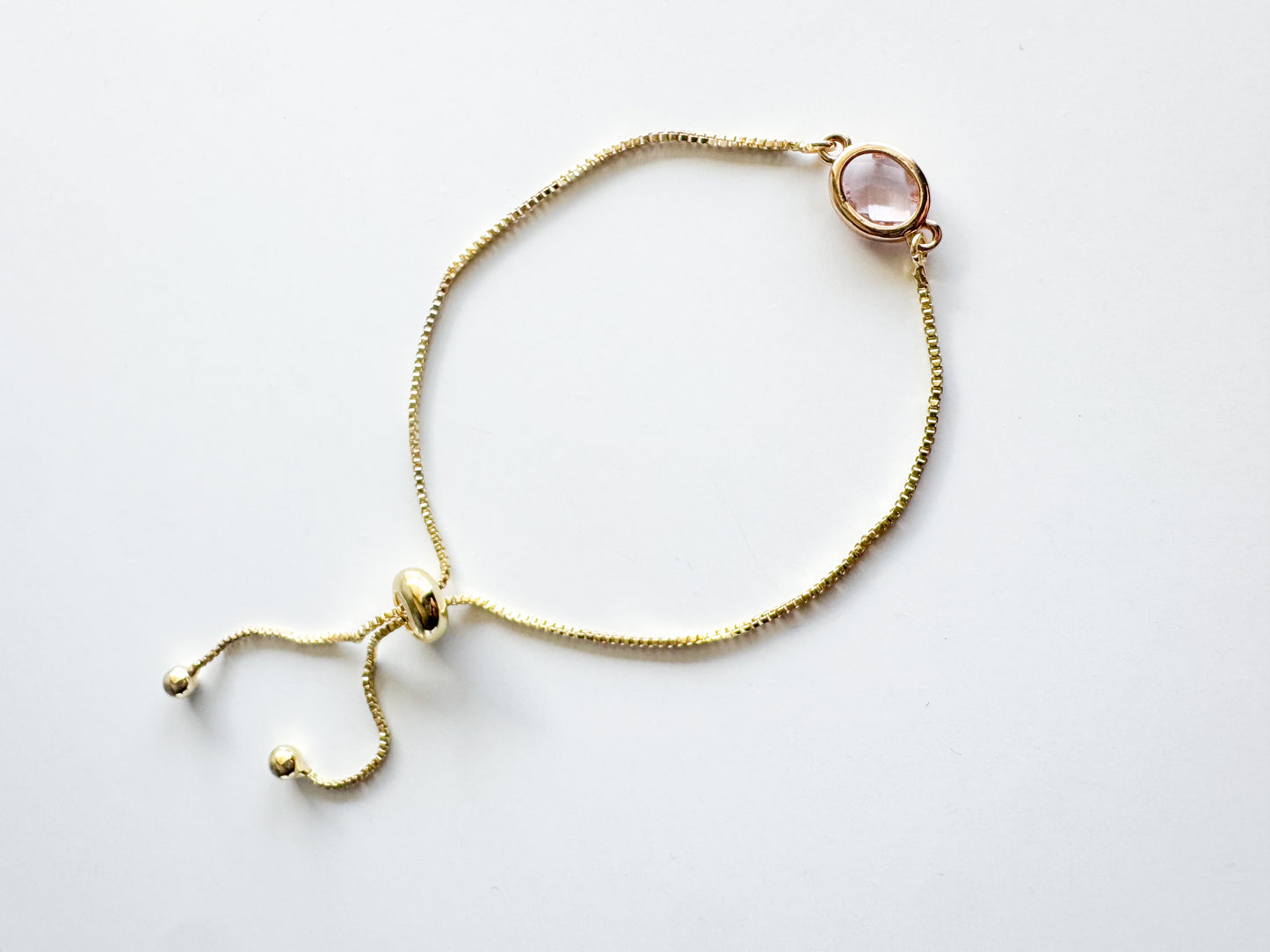 bracelet in light pink