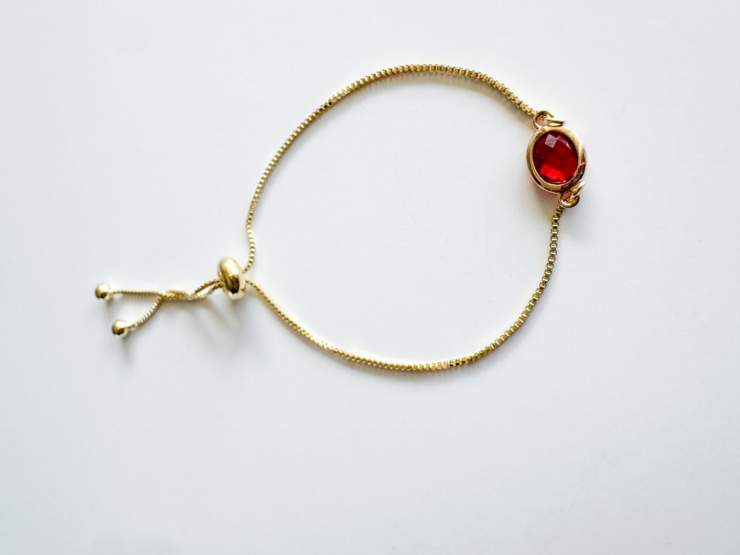 bracelet in red glass