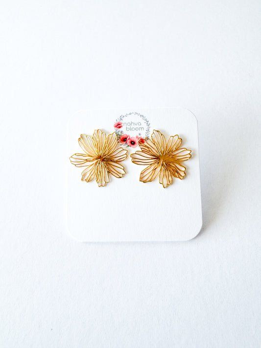 flower earrings in gold