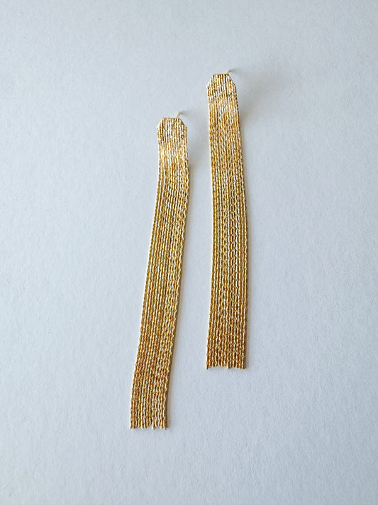 chain tassel earrings in gold