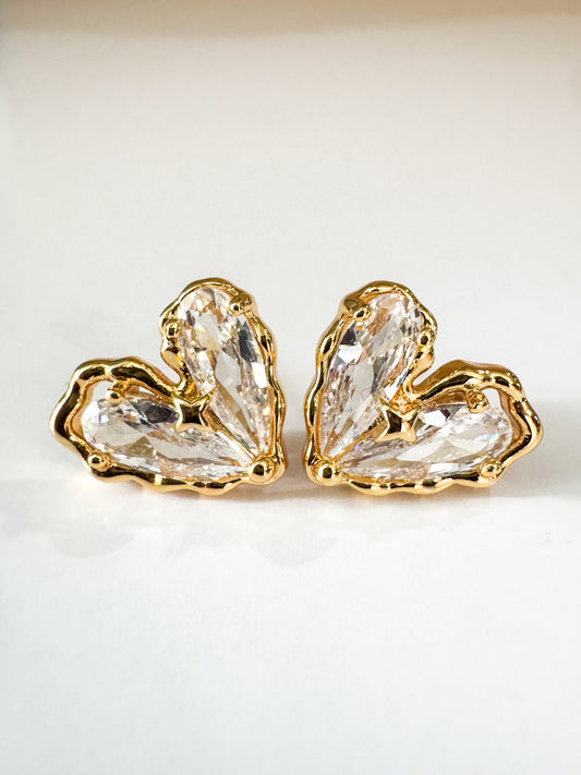 cubic zirconia heart in gold
