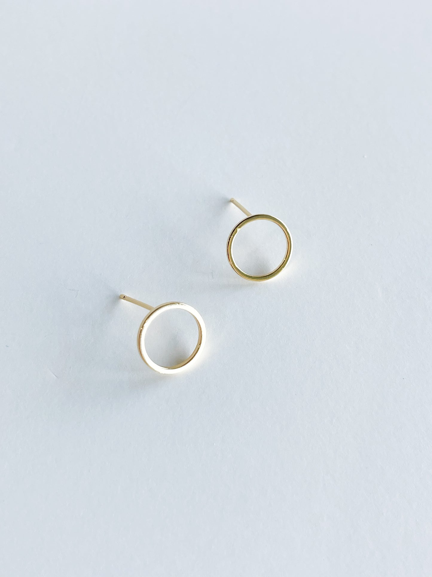 circle studs
