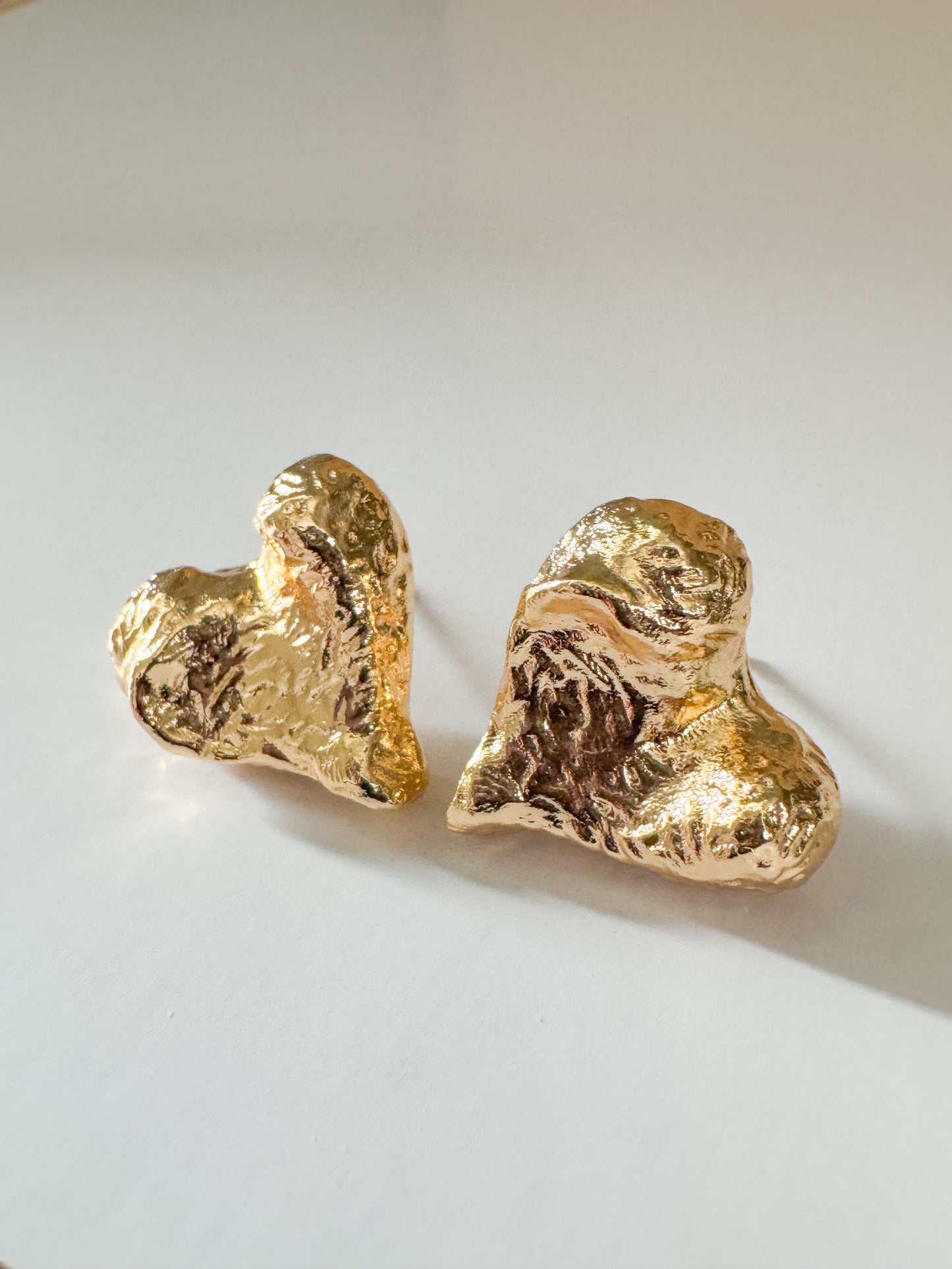 gold hammered heart studs