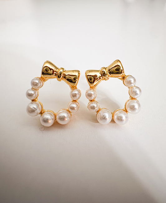 mini faux pearl with gold bow studs
