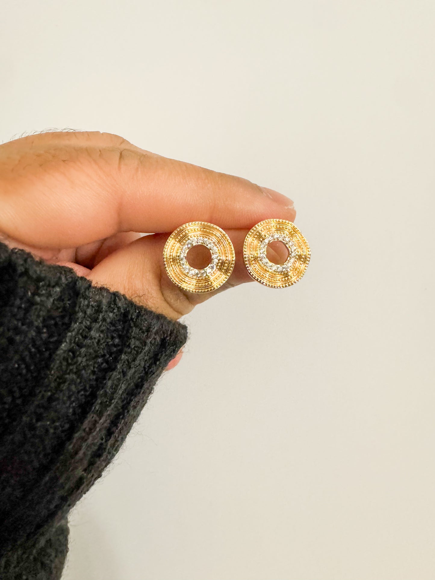 cubic zirconia pave gold round wave studs