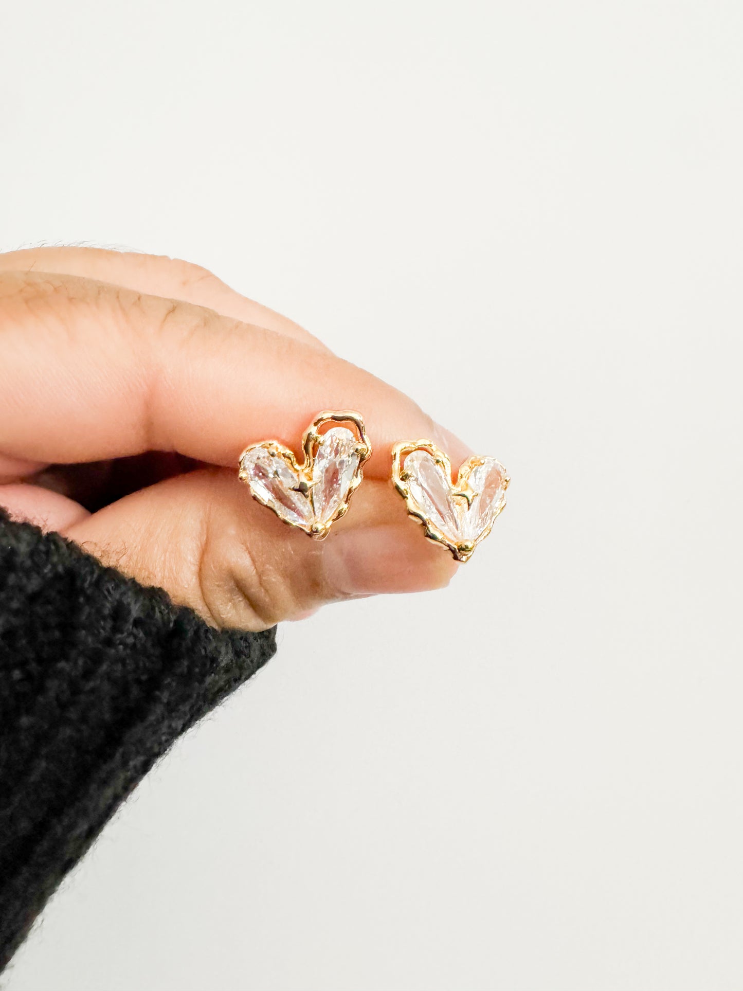 cubic zirconia heart in gold